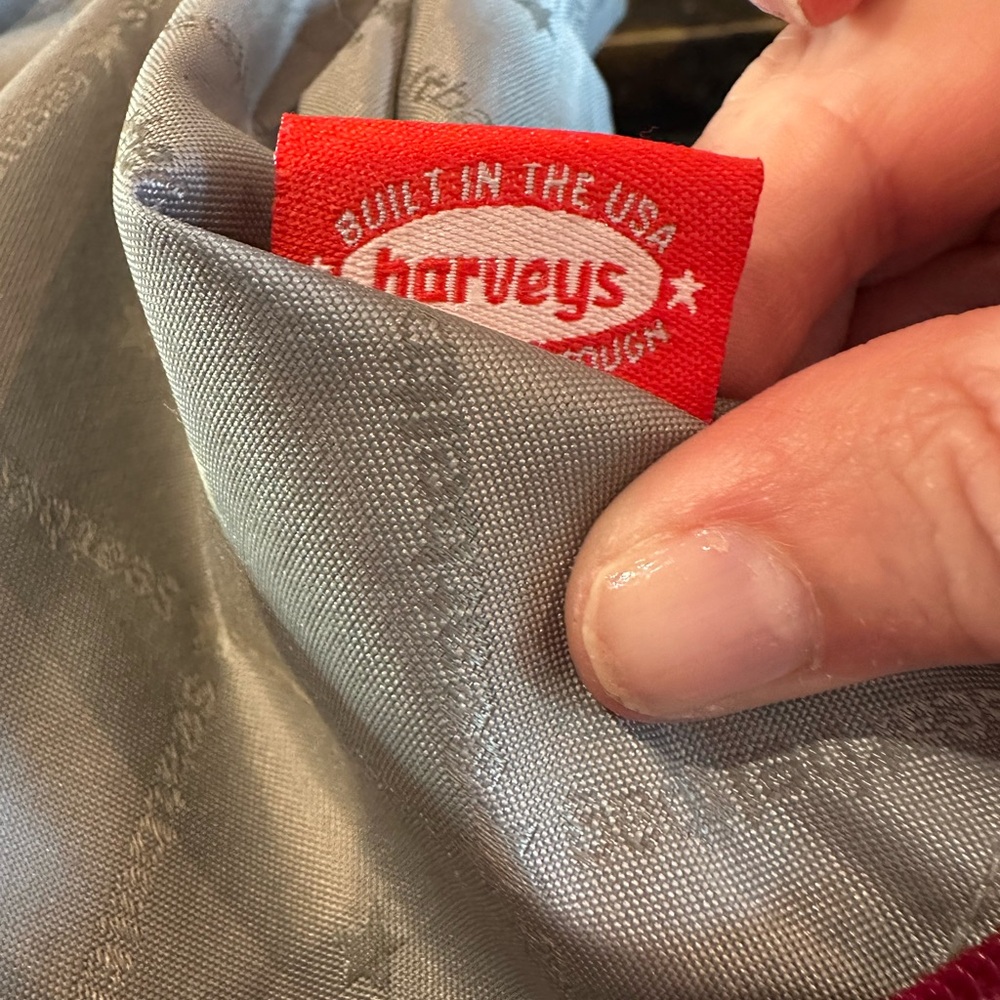 Harvey’s Original RARE Red Seatbelt Bag 16”x11” - Picture 13 of 13